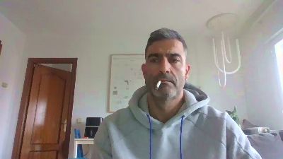 hotreds webcam model stream image