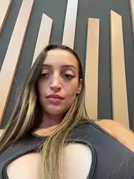 BelleLouiseVp webcam model stream image