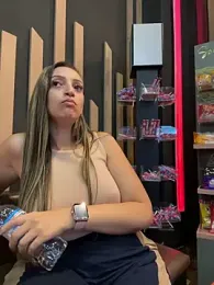 BelleLouiseVp webcam model stream image