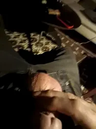 massive_cum webcam model stream image