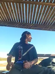 LargeDominoes webcam model stream image