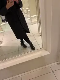 CrazzyChicks webcam model stream image