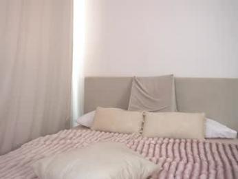 veroniqe_lounge webcam model stream image