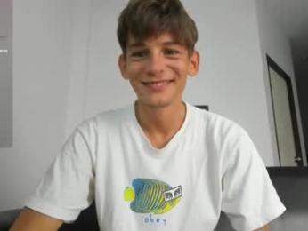 aiko_miracle webcam model stream image