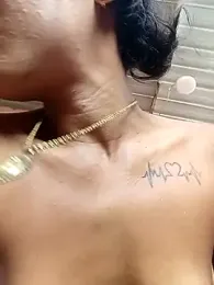 chikivivi- webcam model stream image
