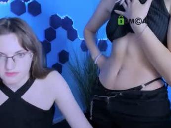 gloria_bubble webcam model stream image