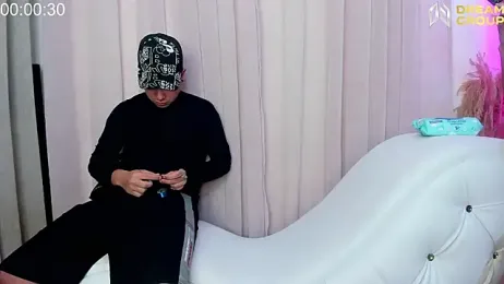 Yourslust_ webcam model stream image