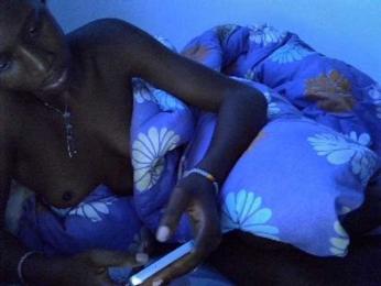 Lovewins webcam bongacams model stream image