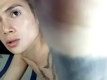 Devilnia9 webcam model stream image