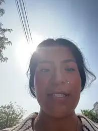 LeahBar webcam model stream image