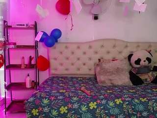 thalia-mills19 webcam model stream image