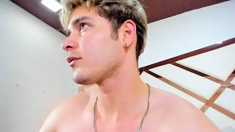 rayan_linxx webcam stripchat model stream image