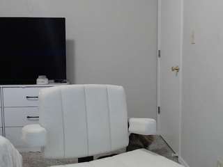 mmmmmmlia webcam camsoda model stream image