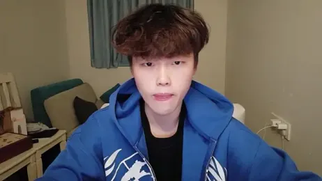 L1kuto webcam model stream image