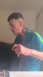 TuuNeenee30 webcam model stream image