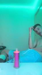 TuuNeenee30 webcam model stream image