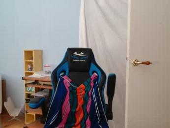 latex_doll_iris webcam model stream image
