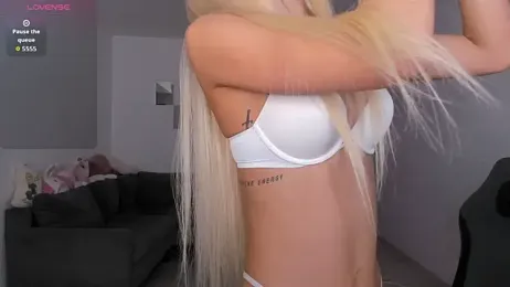 LovelyBianca webcam model stream image