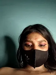 Riya_35_sexy webcam stripchat model stream image