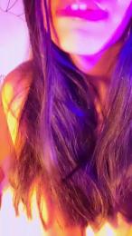 Aloneathome22 webcam model stream image