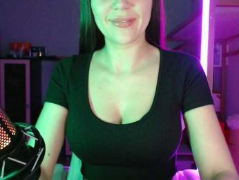 QWEENII webcam bongacams model stream image