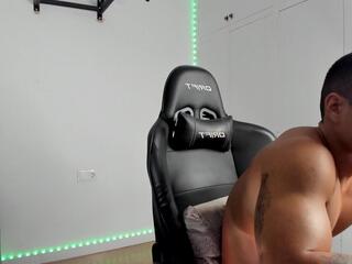 Steve Coopeer webcam model stream image