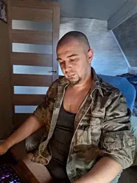 Foxyshaved webcam model stream image