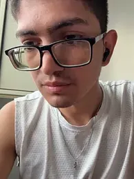 TylerWhite_ webcam model stream image