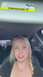 raelynnbby webcam model stream image