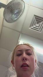 raelynnbby webcam model stream image