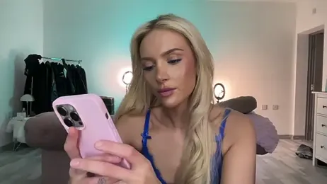 Naughtyblondex webcam stripchat model stream image