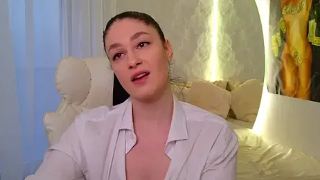 moniqque webcam model stream image