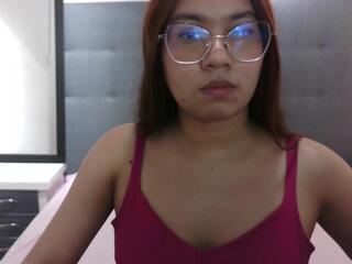 Channel Stark webcam model stream image