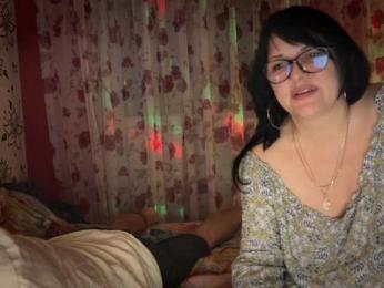 StellarTeam webcam model stream image