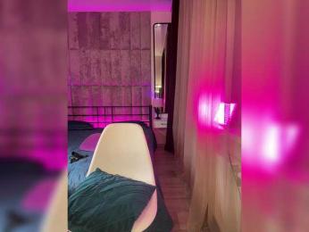 FreyaGreen webcam model stream image