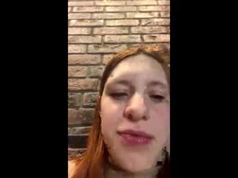 mikka_blush webcam model stream image