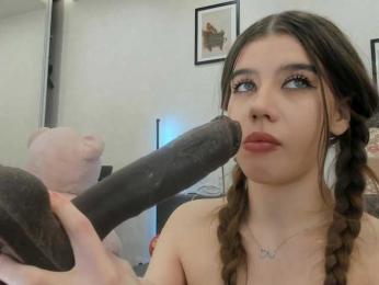 dolly-ll webcam bongacams model stream image