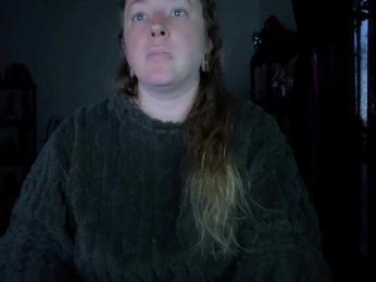 NylonQueen webcam model stream image