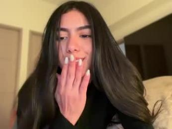 latinella webcam model stream image