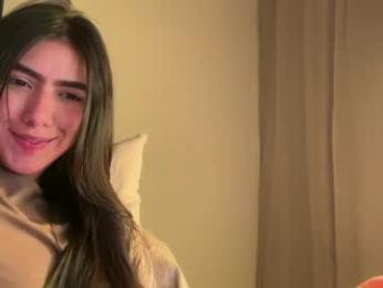 latinella webcam model stream image