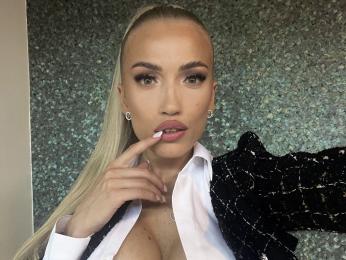 ElsaPressley webcam model stream image