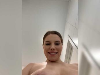 LYALYAtop webcam bongacams model stream image