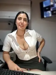 Sofia_Collins- webcam model stream image