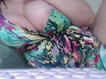 matureboobsbig webcam model stream image
