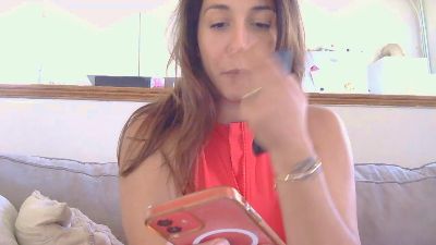 Lyly_laurensaa webcam cam4 model stream image