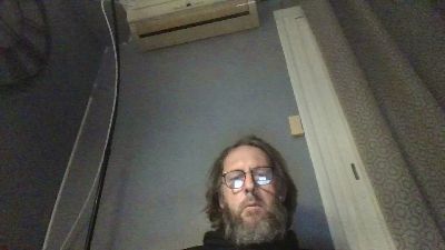 queue83100 webcam model stream image