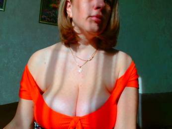 _Brionia_ webcam model stream image