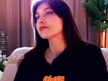 HoneyCherry webcam model stream image