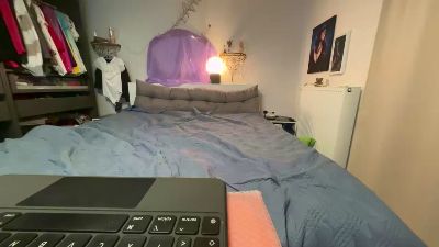 DirtyWoman webcam model stream image