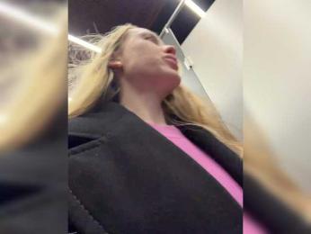 LiiBaby webcam bongacams model stream image